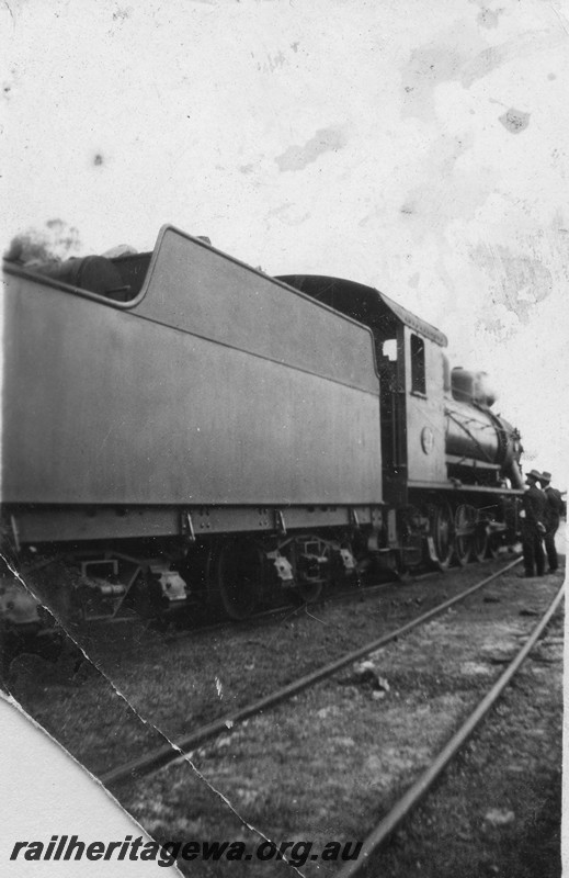 P14494
3 of 3 images of the MRWA loco, A class 27, view along the loco from the rear.
