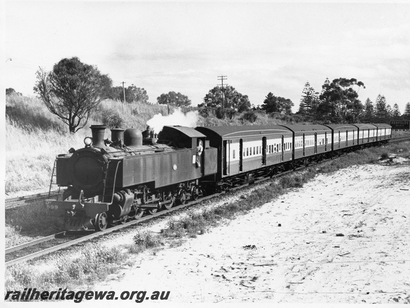 P14528
DD class 599, Shenton Park, ER line, Perth bound suburban passenger service
