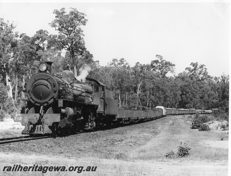 P14546
PM class 712, Bunbury to Collie goods train near Moorhead, BN line..
