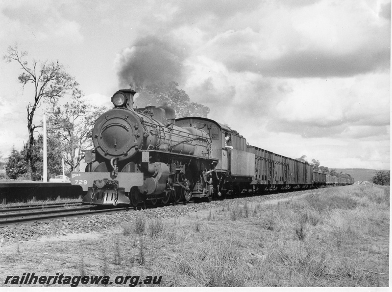 P14563
PMR class 729, SWR line, goods train.
