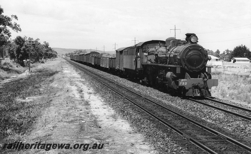 P14566
PMR class 732, Higham. SWR line, goods train
