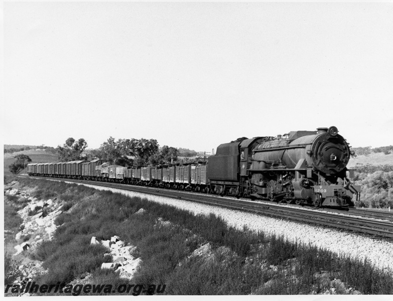 P14634
V class 1203, Avon Valley Line, goods train
