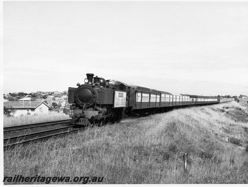 P14653
DD class 595 with a 