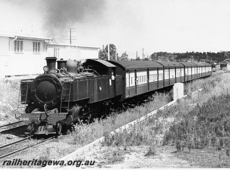 P14654
DD class 596, Daglish, ER line, suburban passenger service.
