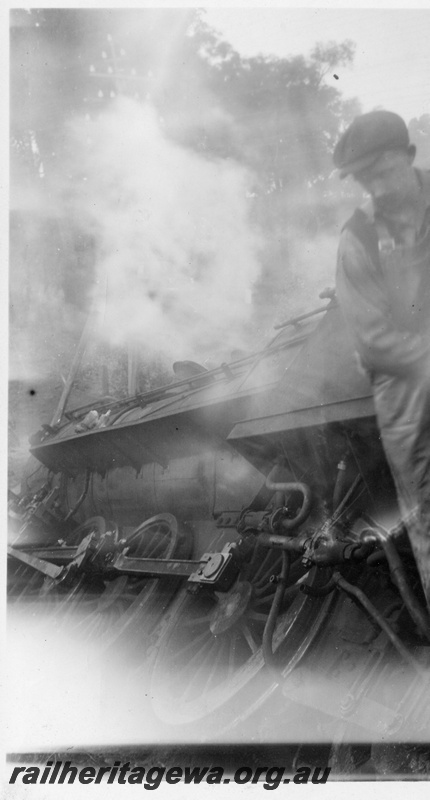 P14695
8 of 10, ES class 332 derailed on 10/6/1951, lying in a creek at Wooroloo, ER line, 
