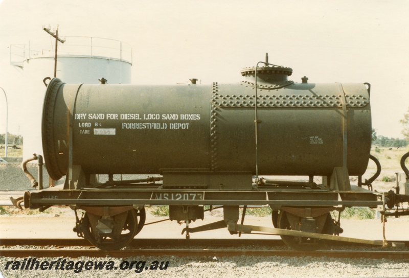 P14722
MS class 12073 sand wagon, side view, Bunbury, SWR line.
