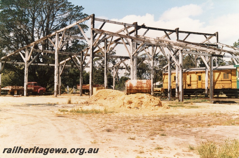 P14768
Re-erection of a section of the Bunbury roundhouse at Boyanup museum, framework only
