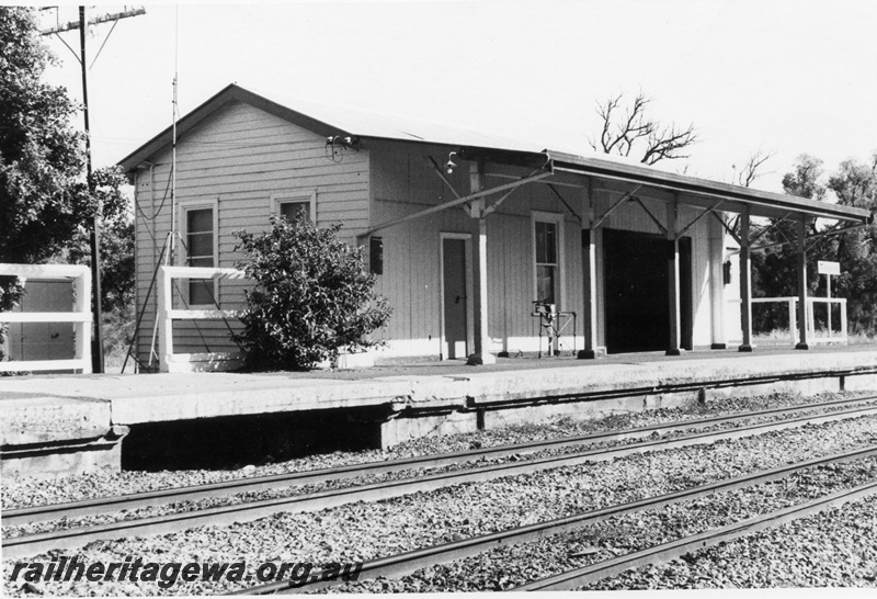 P14789
2 of 3 images of the station building at Mundijong, SWR line, end and trackside view of the station building.
