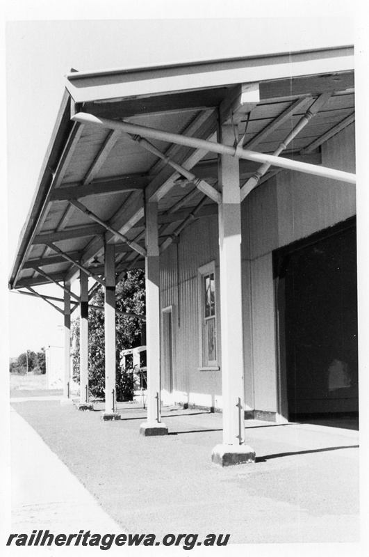 P14790
3 of 3 images of the station building at Mundijong, SWR line, platform canopy, view along the platform
