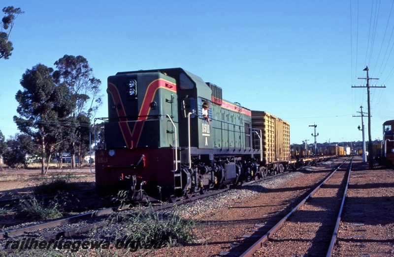 P14957
A class 1511, Narrogin yard, heading a goods train
