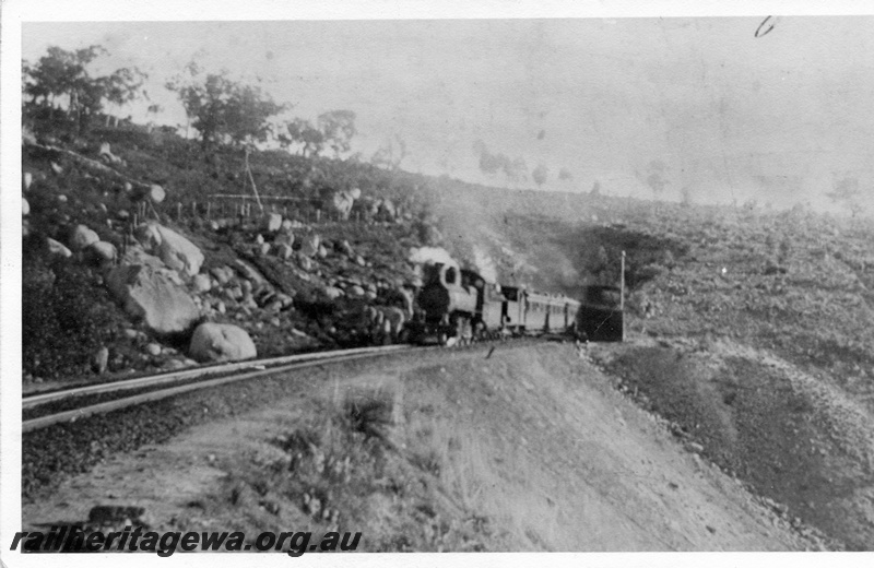 P14972
E class 323 & N class at Swan View Tunnel with 194 ton on down Albany Passenger.ER line
