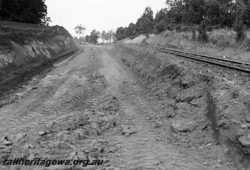 P14976
Construction work on new cutting on upgrading of Brunswick - Collie line. BN line
