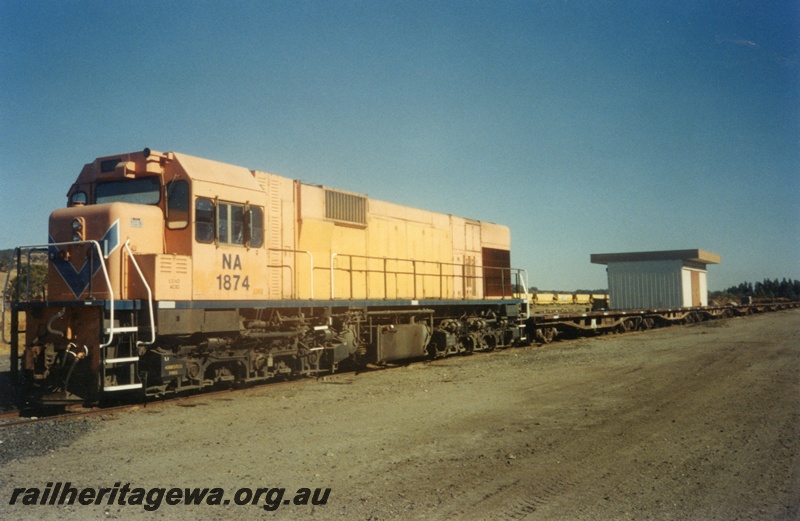 P15012
NA class 1874, West Toodyay, Avon Valley line, front and side view
