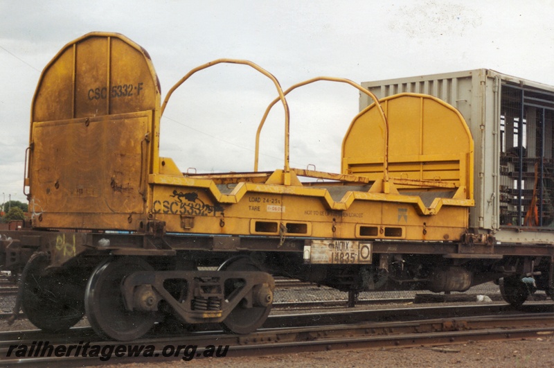 P15016
CSC class 5332 coil steel container on an interstate flat wagon, end and side view
