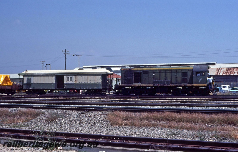 P15030
F class 42, Z class 9 brakevan, Midland, side view.
