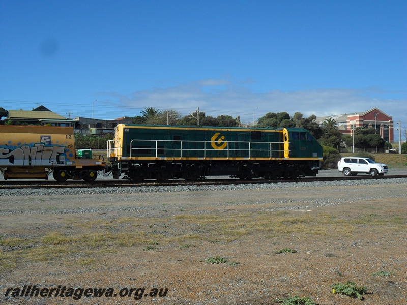 P15070
7 of 7 views of the yard at Leighton showing the changes that have taken place to the trackwork and the infrastructure within the yard, PTA loco U class 201 coupled to XM class ballast wagon, end and side view taken from Port Beach Road
