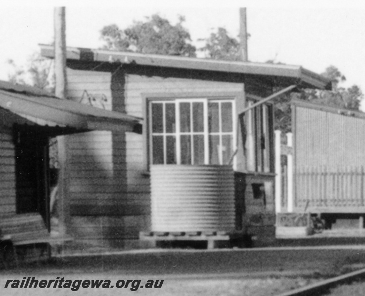 P15073
Skillion roofed signal box, Byford, SWR line, side view, enlargement from P6118
