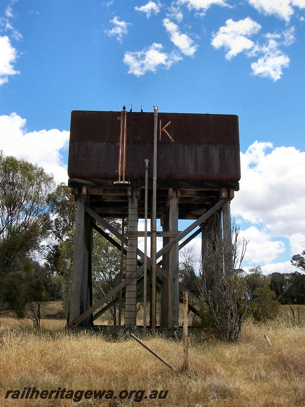 P15091
Water tower, abandoned, Kylie, WB line, end view with a 