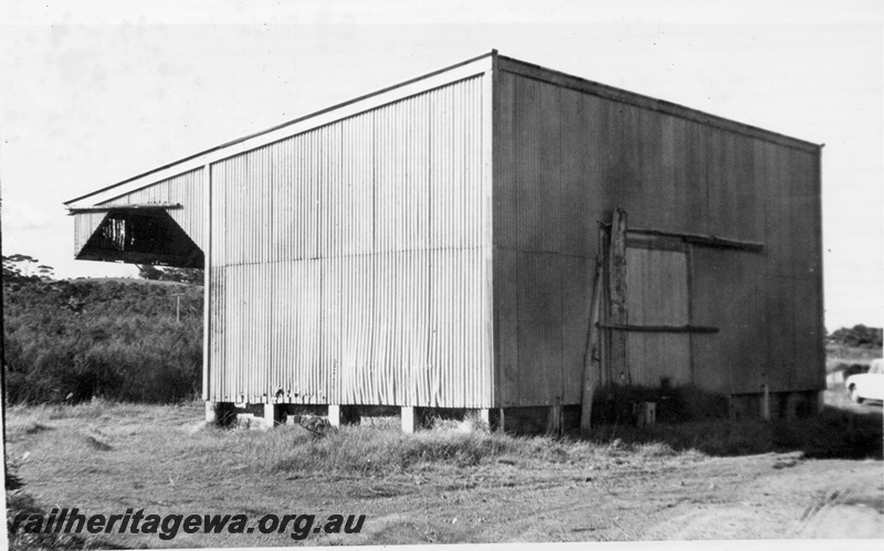 P15147
1 of 3 views of the abandoned goods shed at Bornholm, D line, c1970, west end and rear view
