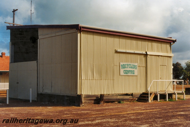 P15150
1 of 3 views of the abandoned goods shed at Wyalkatchem with the tracks removed and being used as a 