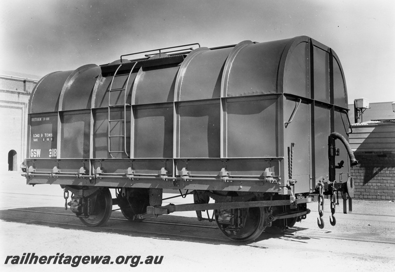 P15217
GSW class 318 covered wharf wheat wagon employed for grain transfer at Bunbury Jetty. All steel construction.
