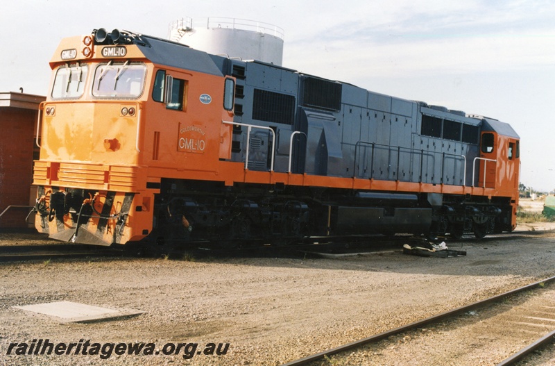 P15224
Goldsworthy GML class 10, Forrestfield, on delivery trip across Australia, end and side view, c1990
