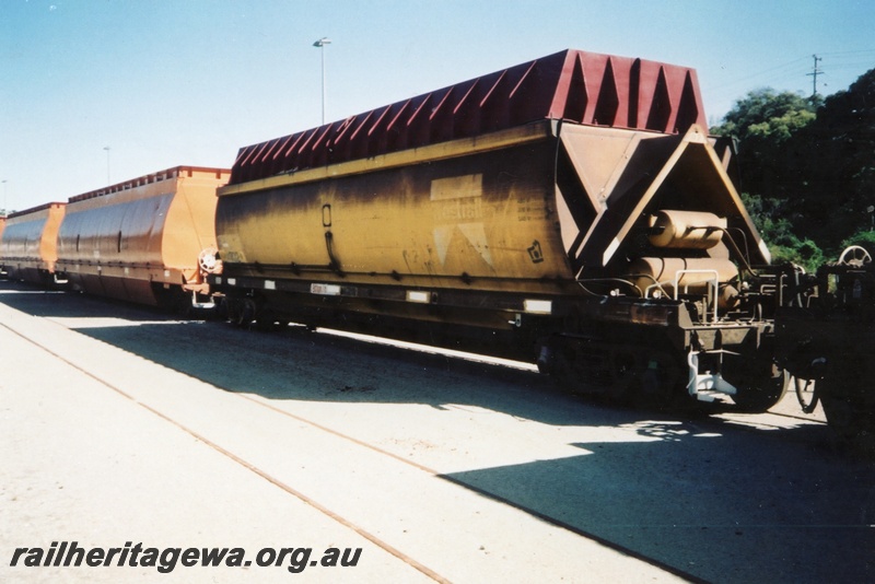 P15280
XGH class woodchip wagons, Albany, GSR line, side and end views
