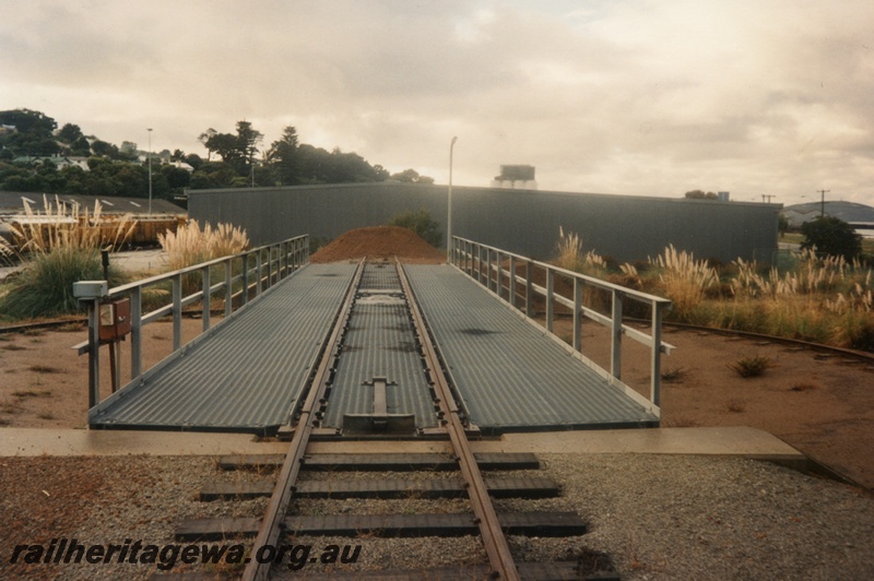 P15301
Above ground turntable, Albany, GSR line, view looking onto the turntable bridge
