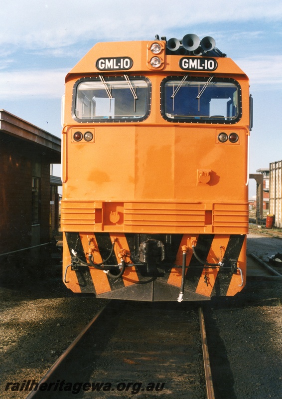 P15390
GML class 10 standard gauge diesel locomotive, owned by Goldsworthy Mining, pictured at Forrestfield Locomotive depot prior to being road hauled to the North West.
