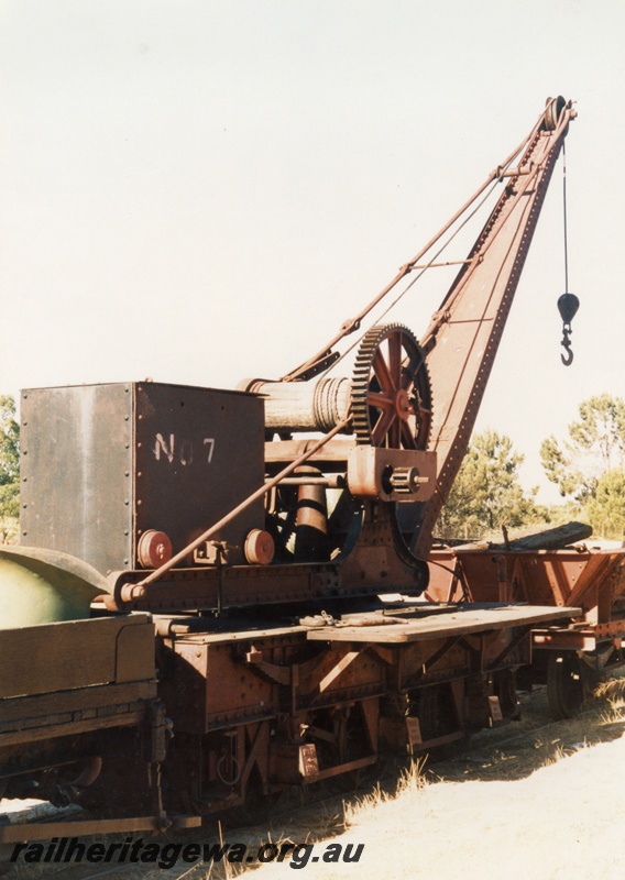 P15531
Cowans Sheldon hand breakdown crane No 7, Rail Transport Museum, Bassendean, end and side view.
