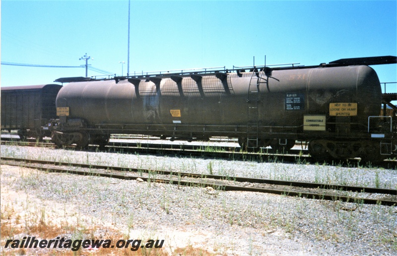 P15617
Westrail WJP class 571 bogie tank wagon, Forrestfield Yard, side and end view.
