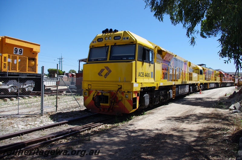 P15660
QR National ACB class 4406 lined up with another ACB class and a L class. Rail Transport Museum, front and side view
