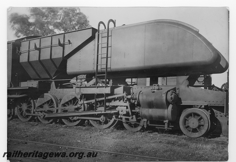 P15666
ASG class Garratt articulated steam locomotive, side view of the bunker and rear tank.
