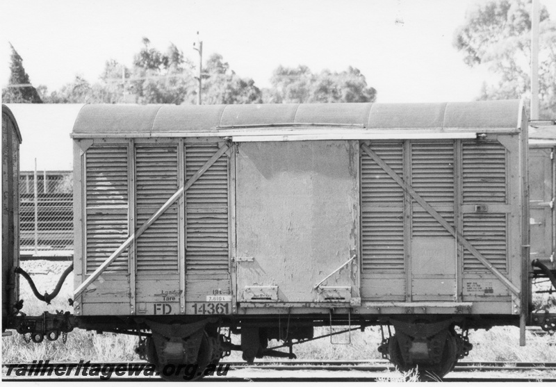 P15676
FD class 14361, yellow livery, panelled door, Midland, side view 
