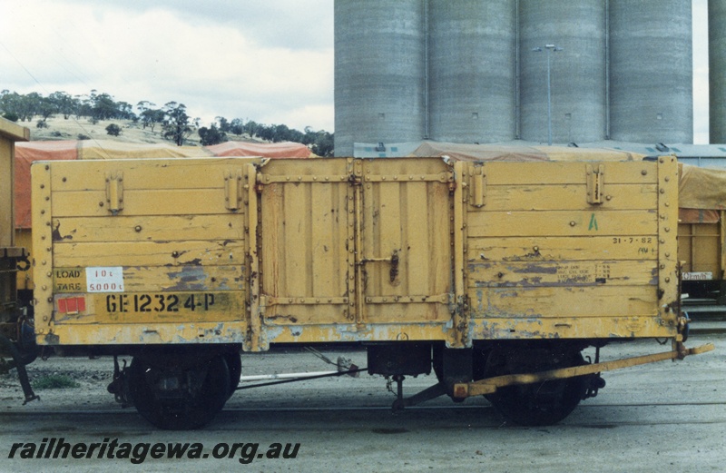 P15694
GE class 12324-P in yellow livery, Avon Yard, brake lever side view
