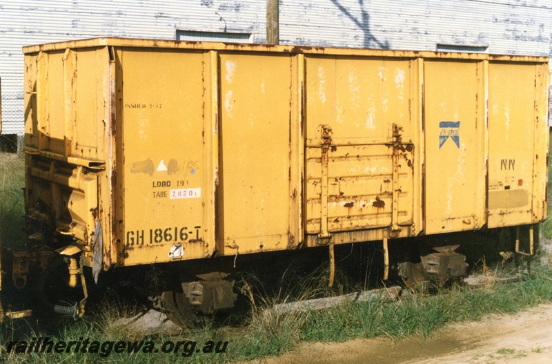 P15696
GH class 18616 all steel high sided wagon, yellow livery, Bellevue, end and side view
