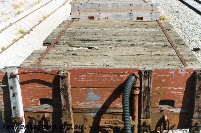 P15744
HD class 22892, four wheel flat wagon with end bulkheads, brown livery, Robbs Jetty, elevated view of the end and the deck.
