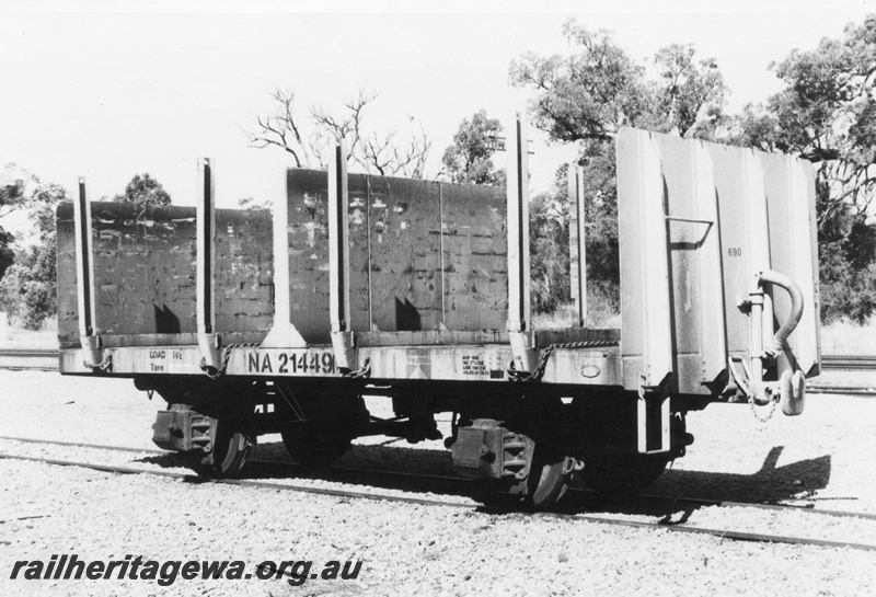 P15790
NA class 21449 sleeper wagon, Mundijong, SWR line, side and end view
