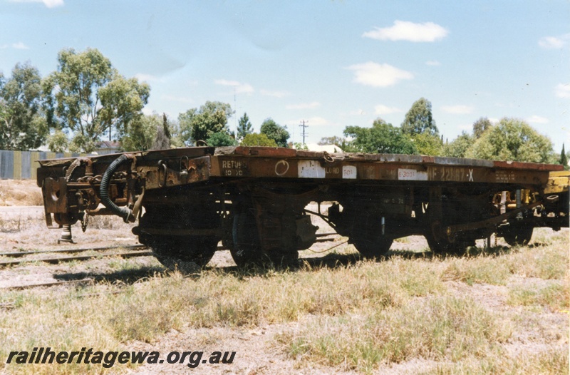 P15795
NF class 22867, brown livery, old Northam yard, end and side view
