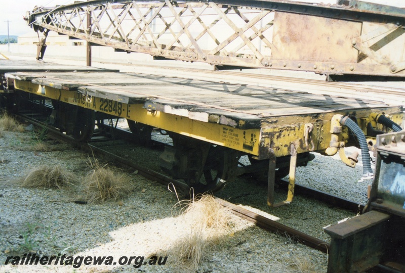 P15802
NFA class 22848 in yellow livery, being used as a match truck for a steam crane, Midland, side and end view
