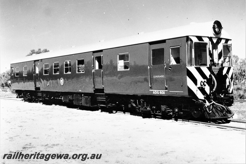 P15817
ADG class 601 railcar in the original plain green livery with black and gold chevrons on the ends, side and end view
