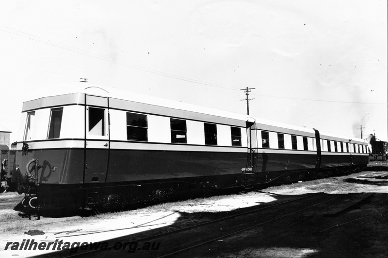 P15820
ADU class 580 and ADU class 581, in as new condition, Midland Junction, end and side view
