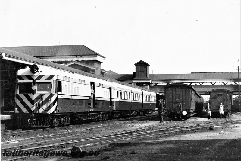 P15821
ADF class 490 