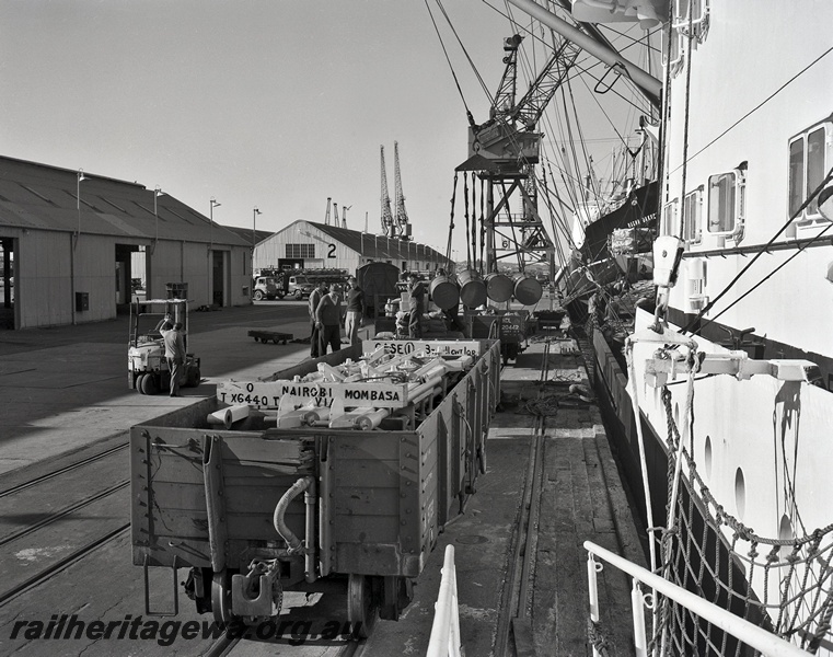 P15851
RA class bogie wagon with HCL class 20442 behind at No. ! Berth, North Wharf, Fremantle Harbour, 