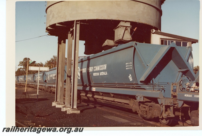 P15959
XG class coal hoppers, in 