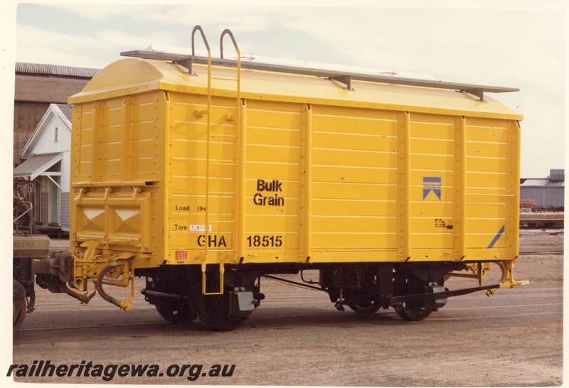 P16029
GHA class 18515, bulk grain wagon, yellow, end and side view
