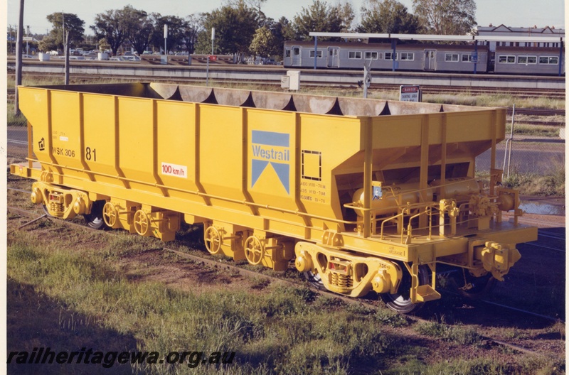 P16041
WSK class 30681, ballast hopper, yellow, side and end view
