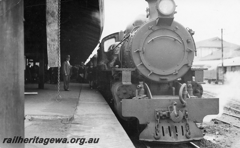 P16104
An unidentified P class steam locomotive pictured at Perth Station with possibly the Westland Express to Kalgoorlie.
