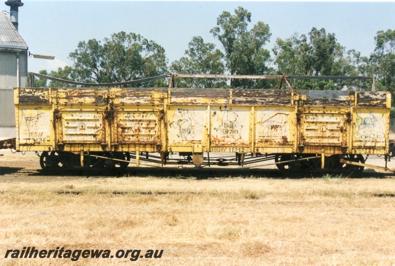 P16153
2 of 3 views of RBW class 11212, yellow livery, in neglected condition, Midland, side view
