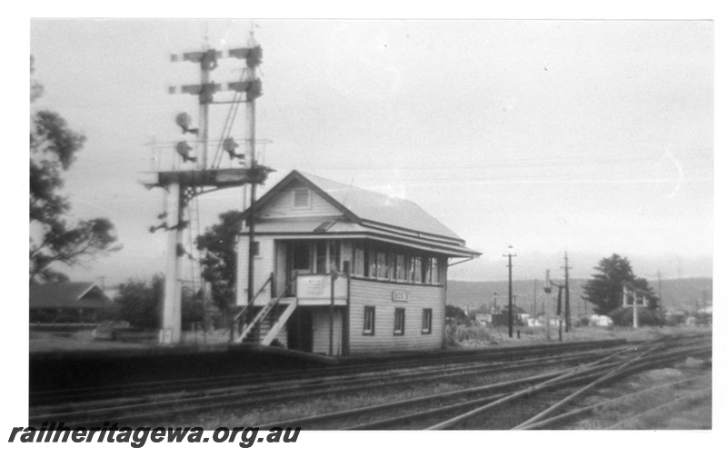 P16220
Platform, bracket signals, signal Box B, Midland Junction, ER line, view looking east
